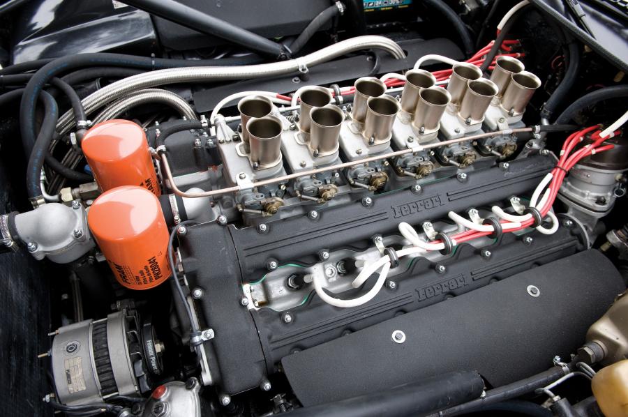  Ferrari 365 GTB/4 Daytona 1971 года  (фото 17 из 52)